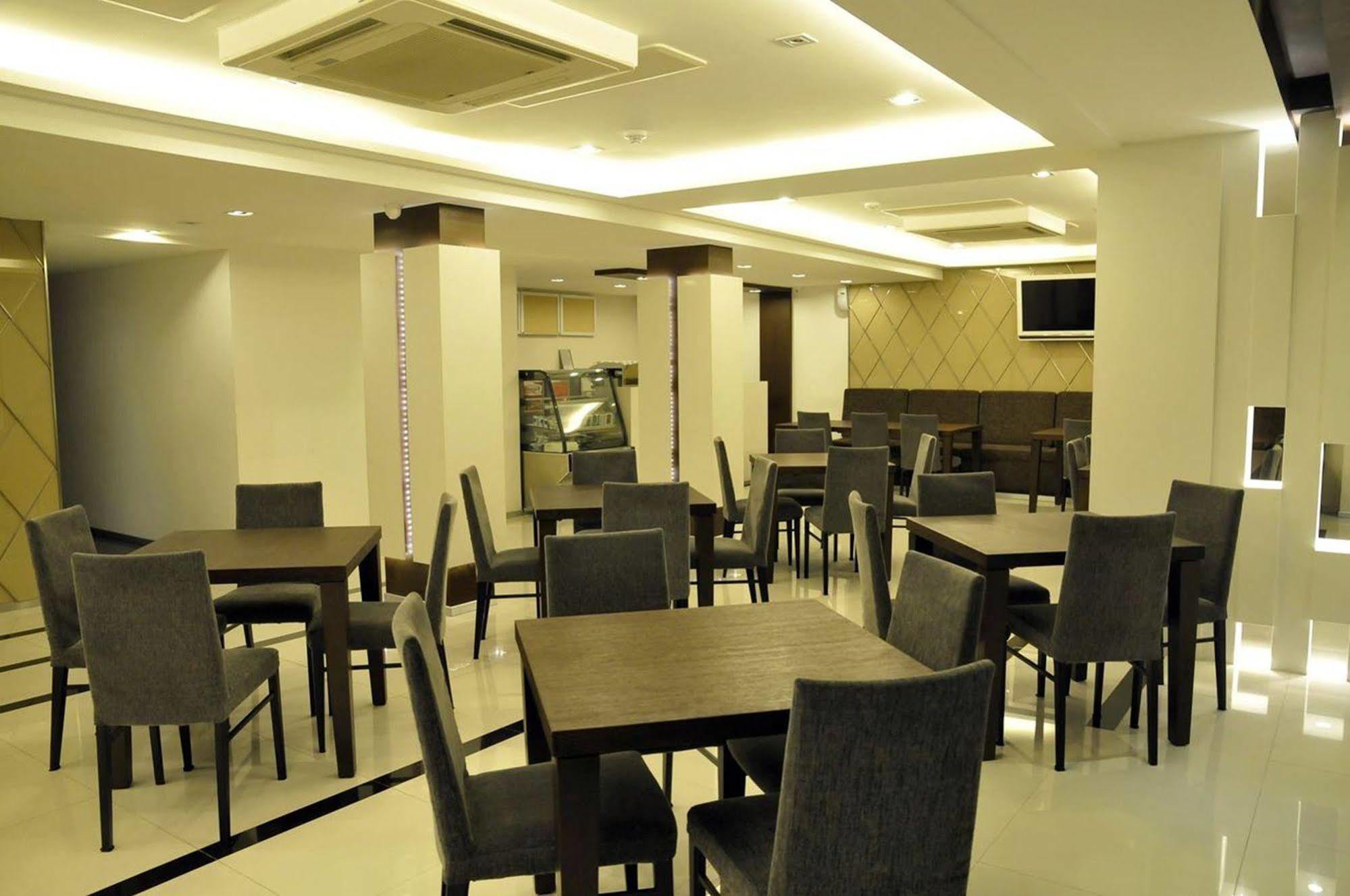 The Moonite Boutique Hotel 방콕 외부 사진