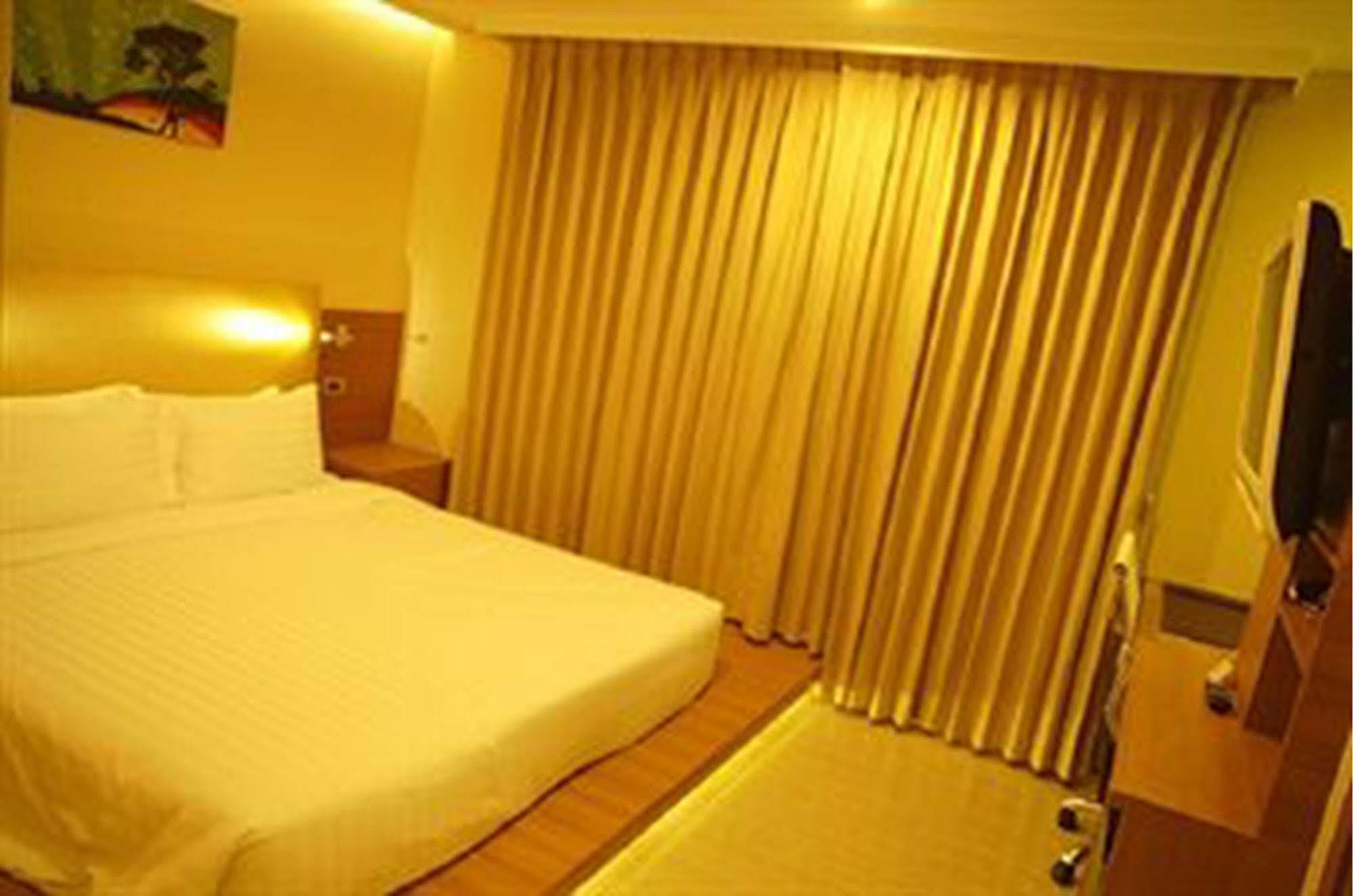 The Moonite Boutique Hotel 방콕 외부 사진