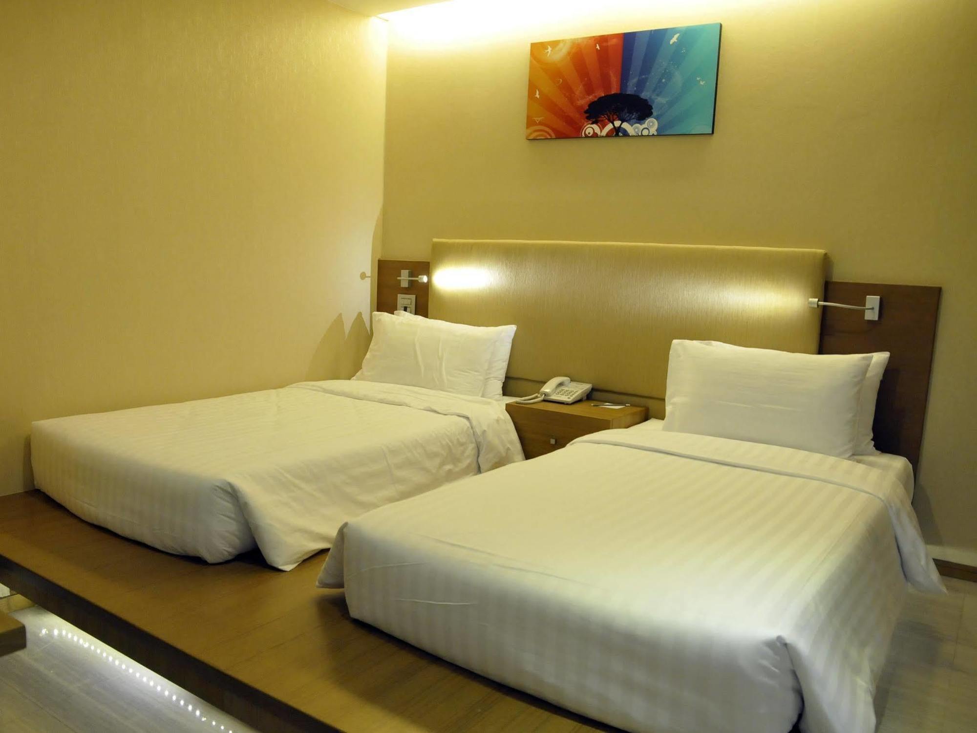 The Moonite Boutique Hotel 방콕 외부 사진